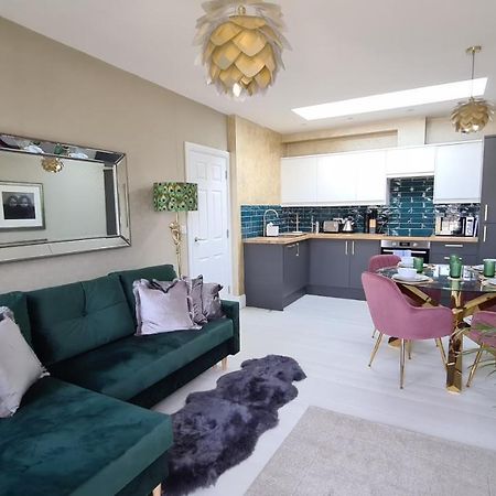The Loughborough - Elegant, Glamourous Boutique 1 Bed, Central トルーロー エクステリア 写真