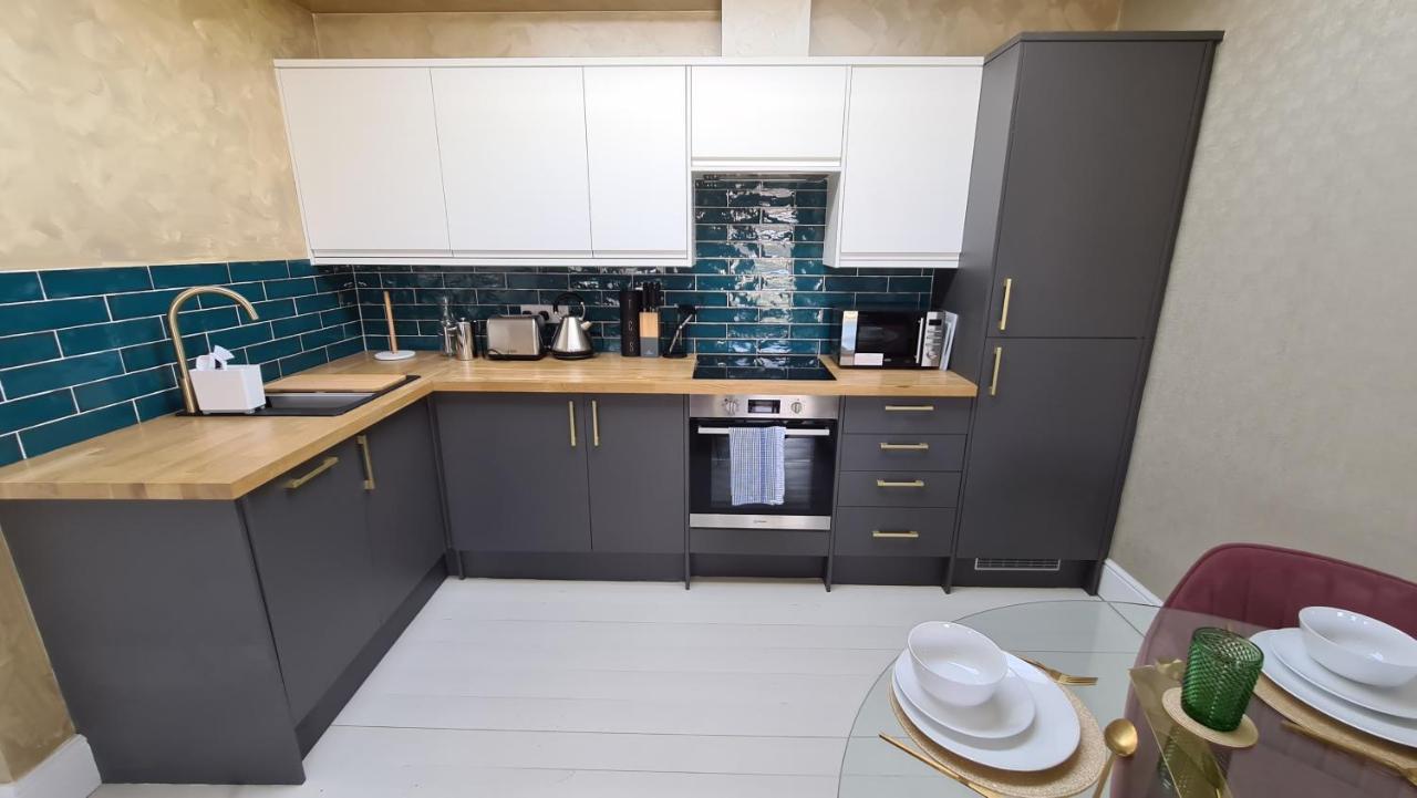 The Loughborough - Elegant, Glamourous Boutique 1 Bed, Central トルーロー エクステリア 写真