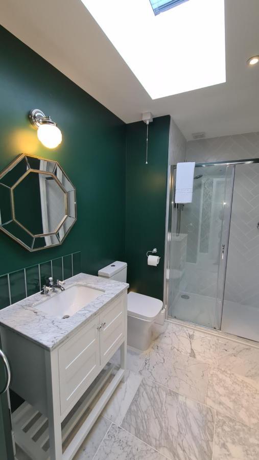 The Loughborough - Elegant, Glamourous Boutique 1 Bed, Central トルーロー エクステリア 写真