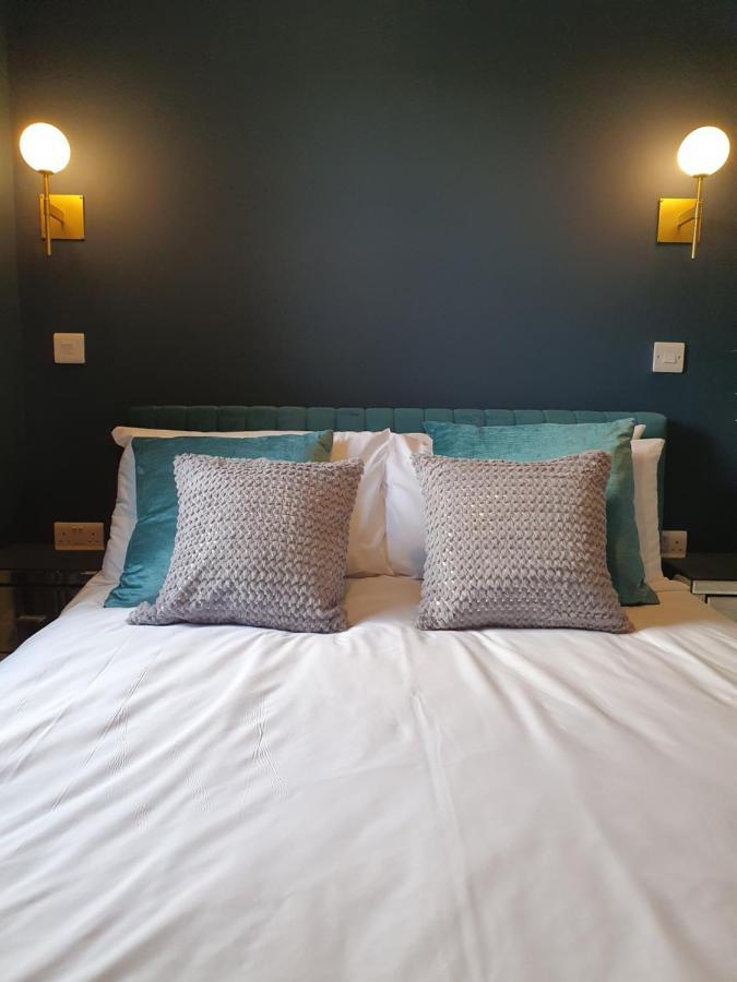 The Loughborough - Elegant, Glamourous Boutique 1 Bed, Central トルーロー エクステリア 写真
