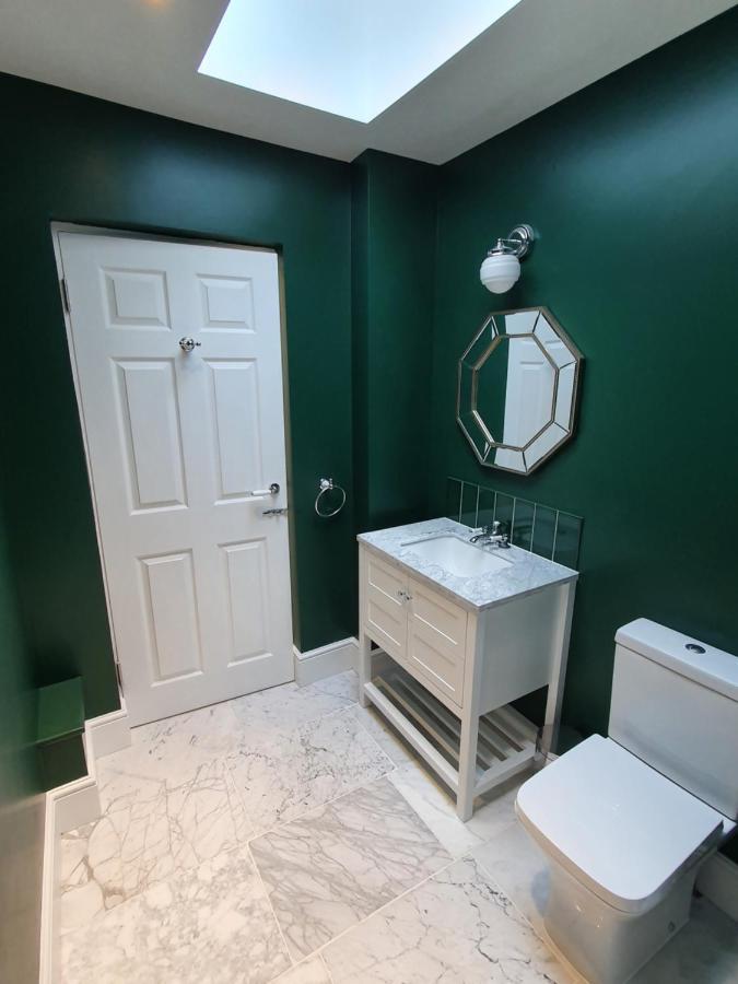 The Loughborough - Elegant, Glamourous Boutique 1 Bed, Central トルーロー エクステリア 写真