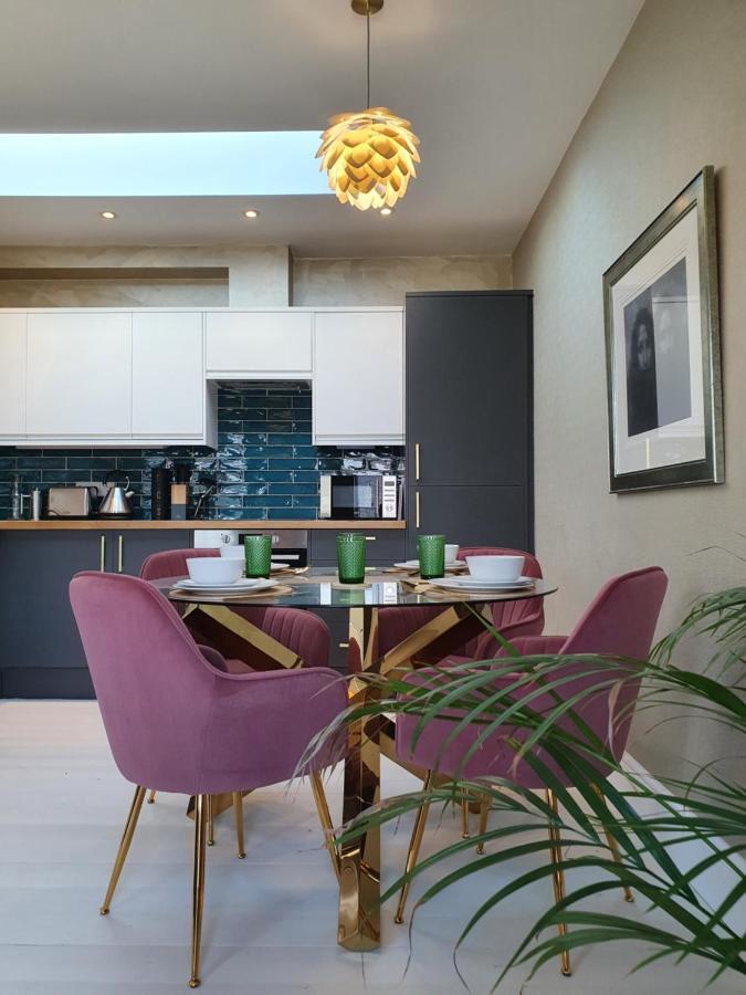 The Loughborough - Elegant, Glamourous Boutique 1 Bed, Central トルーロー エクステリア 写真